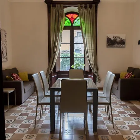 ヴィラ Siciliana タオルミーナ