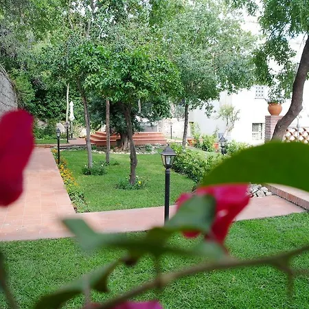 ヴィラ Siciliana タオルミーナ