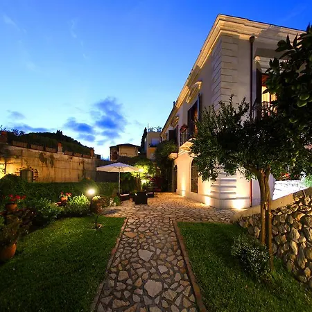 ヴィラ Siciliana *